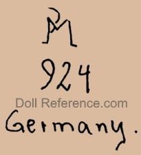 Mengersgereuth Porzellanfabrik doll mark PM 924 Germany